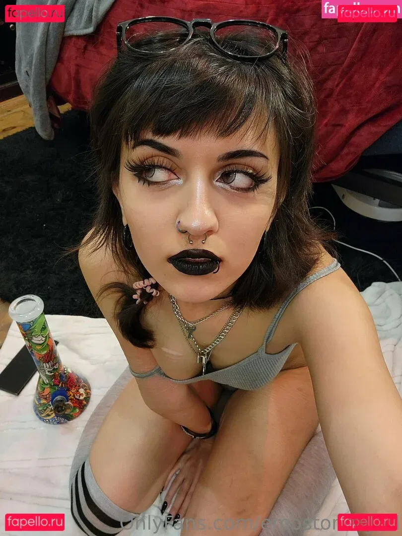 Emostonergorl Onlyfans Photo Gallery 