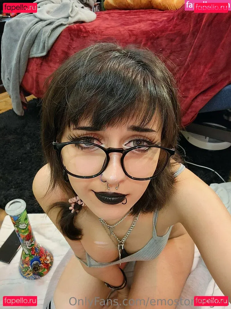 Emostonergorl Onlyfans Photo Gallery 