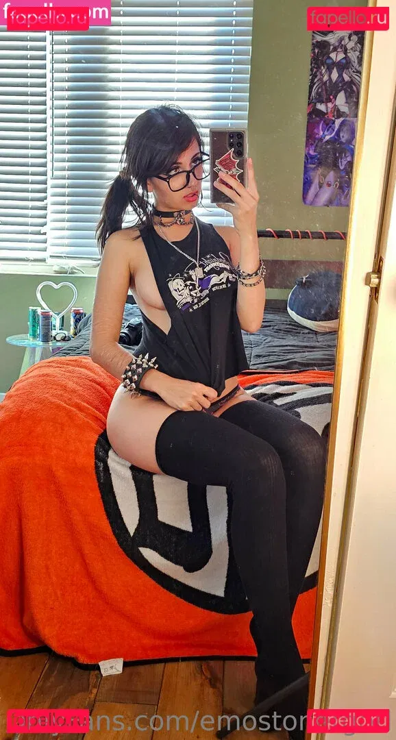 Emostonergorl Onlyfans Photo Gallery 