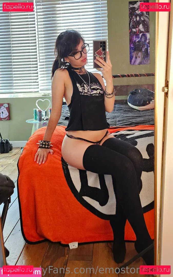 Emostonergorl Onlyfans Photo Gallery 