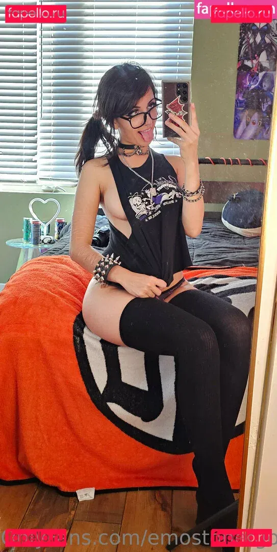 Emostonergorl Onlyfans Photo Gallery 