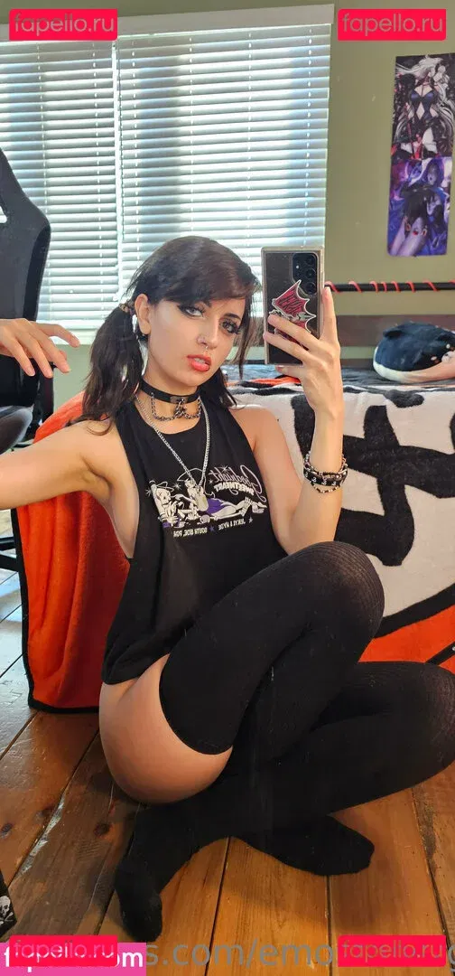 Emostonergorl Onlyfans Photo Gallery 