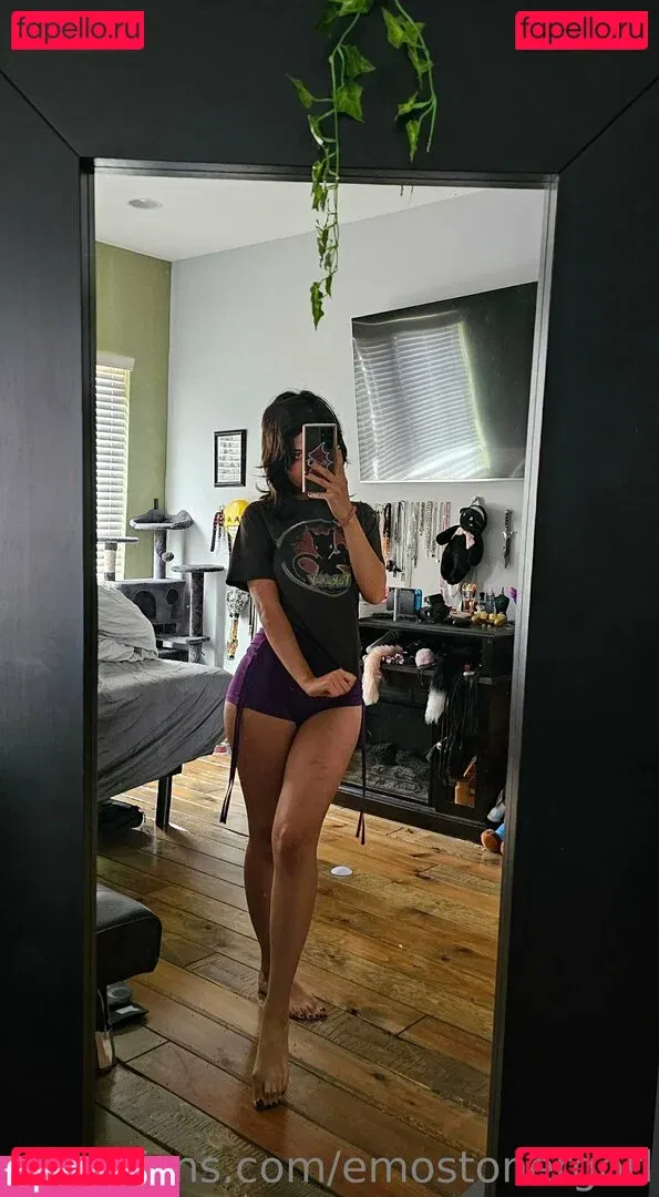 Emostonergorl Onlyfans Photo Gallery 