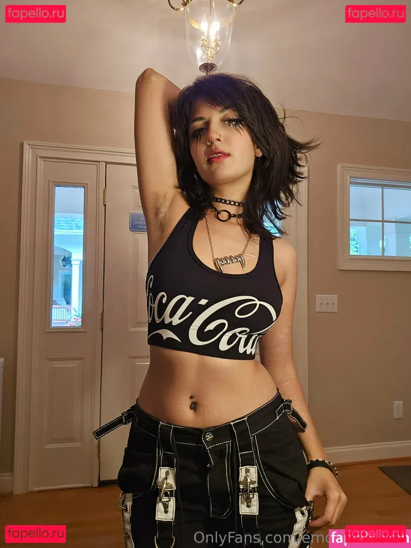 Emostonergorl Onlyfans Photo Gallery 