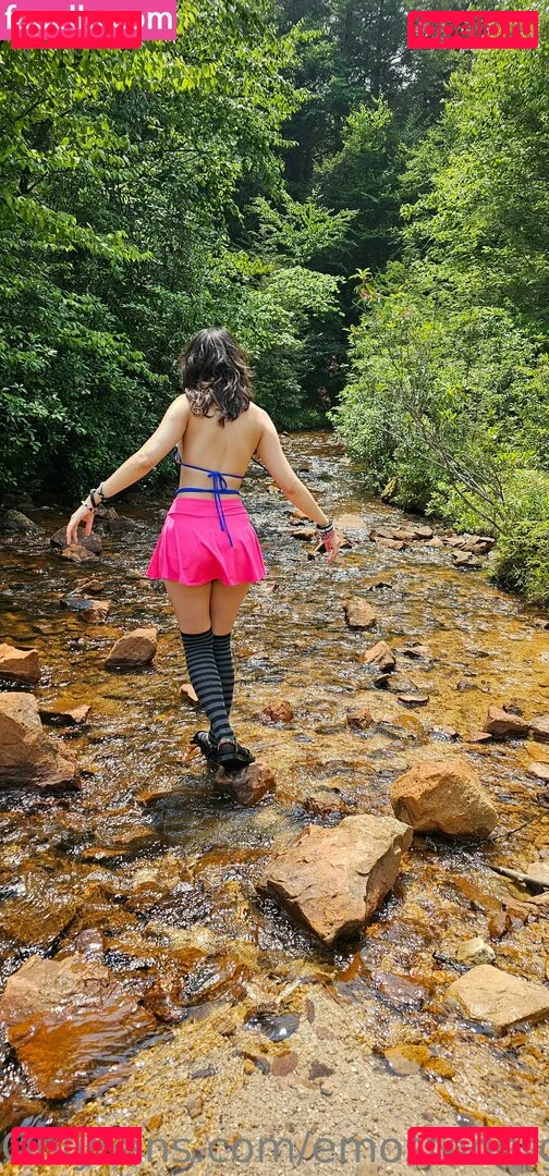 Emostonergorl Onlyfans Photo Gallery 