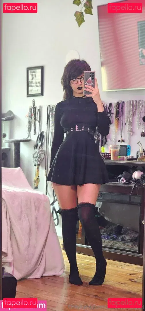 Emostonergorl Onlyfans Photo Gallery 