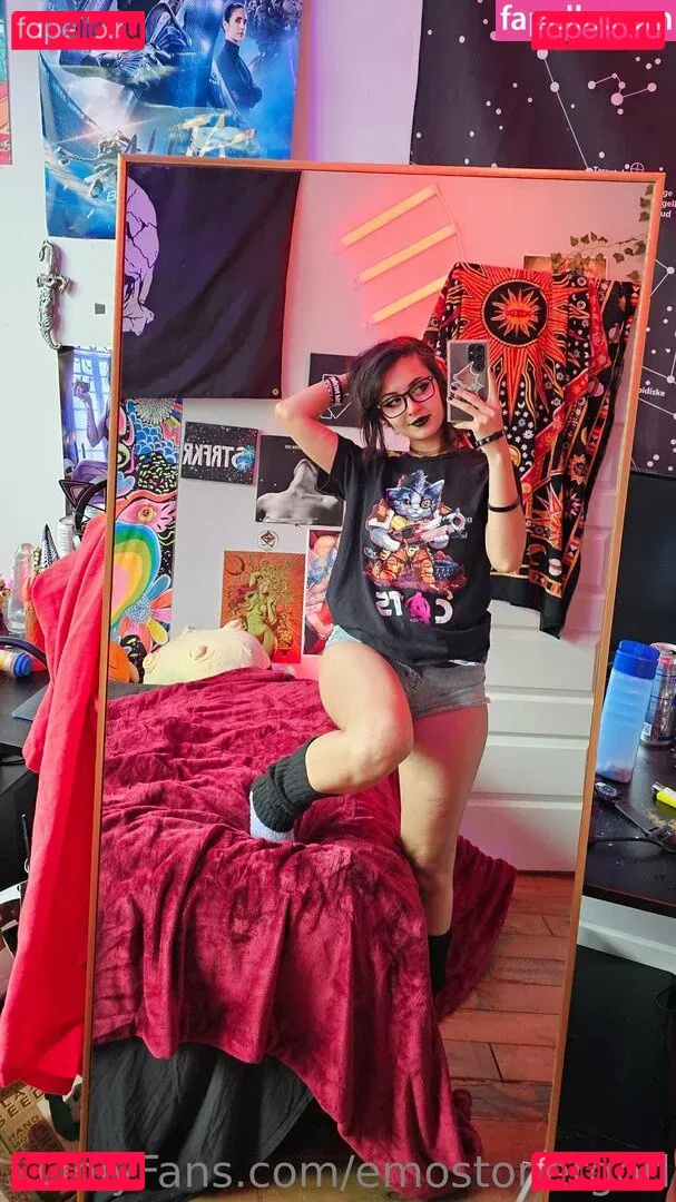 Emostonergorl Onlyfans Photo Gallery 