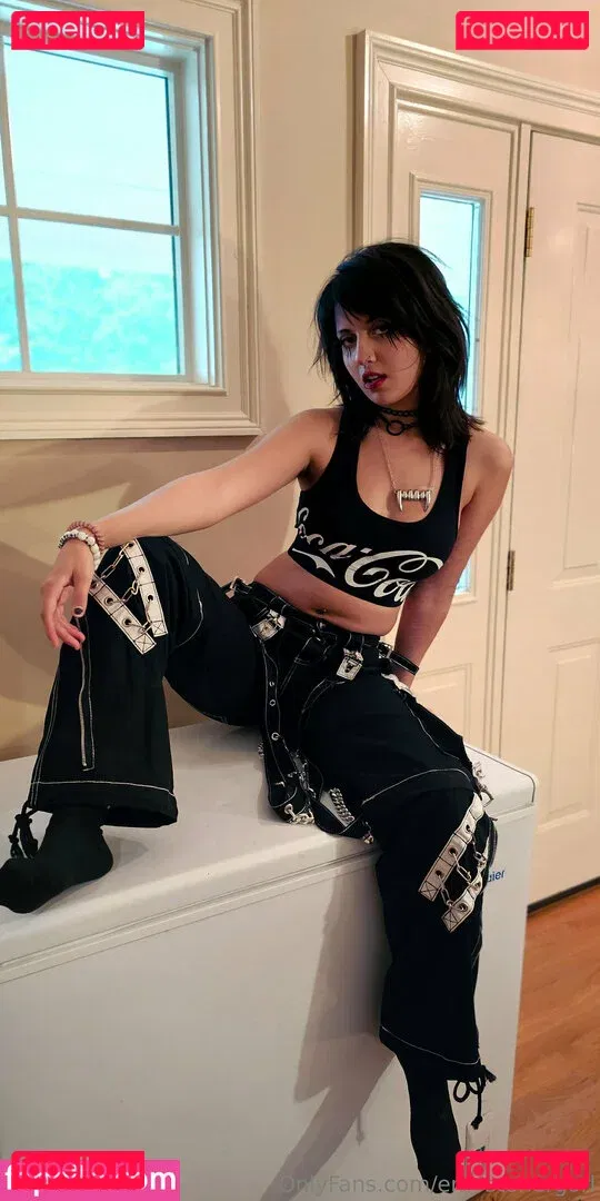 Emostonergorl Onlyfans Photo Gallery 