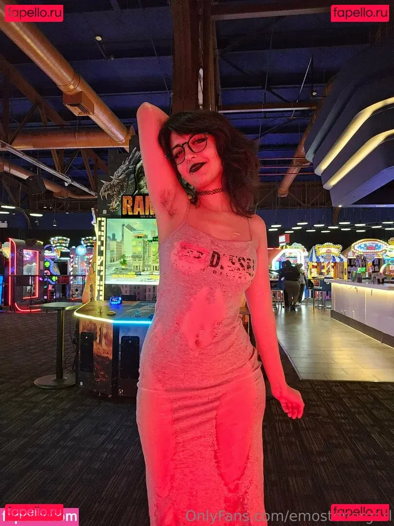 Emostonergorl Onlyfans Photo Gallery 