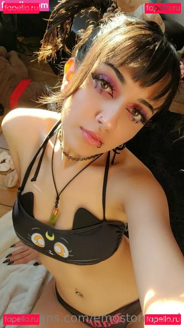 Emostonergorl Onlyfans Photo Gallery 