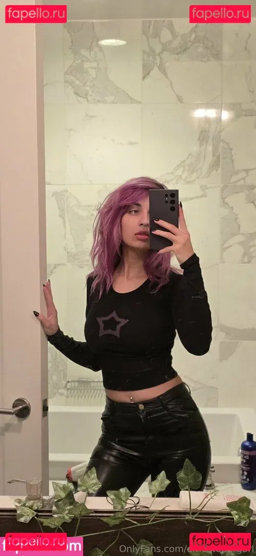 Emostonergorl Onlyfans Photo Gallery 