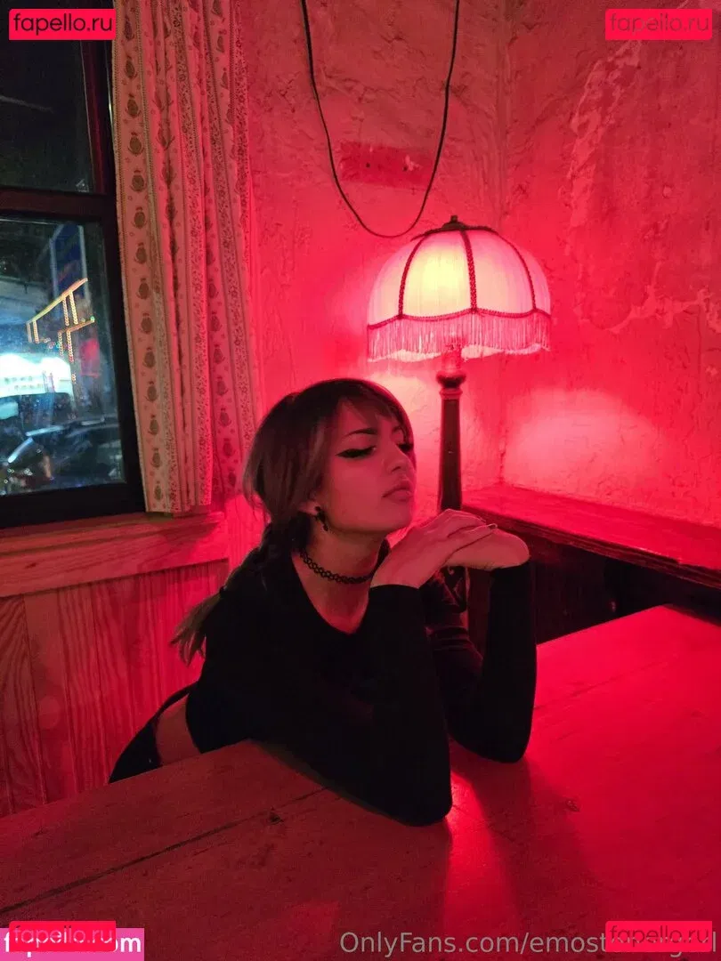 Emostonergorl Onlyfans Photo Gallery 