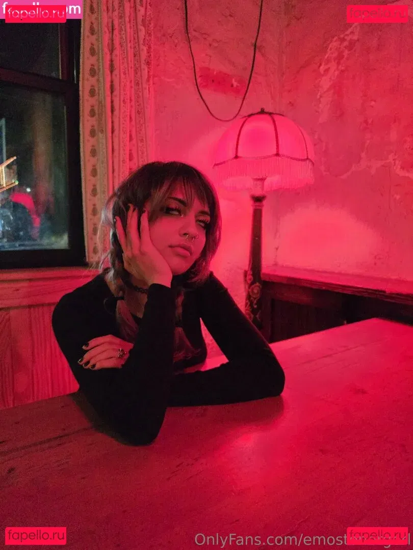 Emostonergorl Onlyfans Photo Gallery 