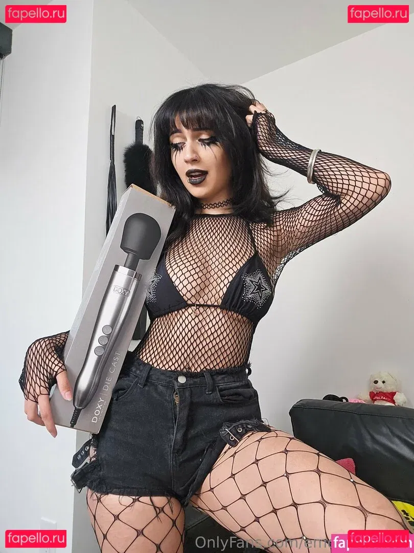 Emostonergorl Onlyfans Photo Gallery 