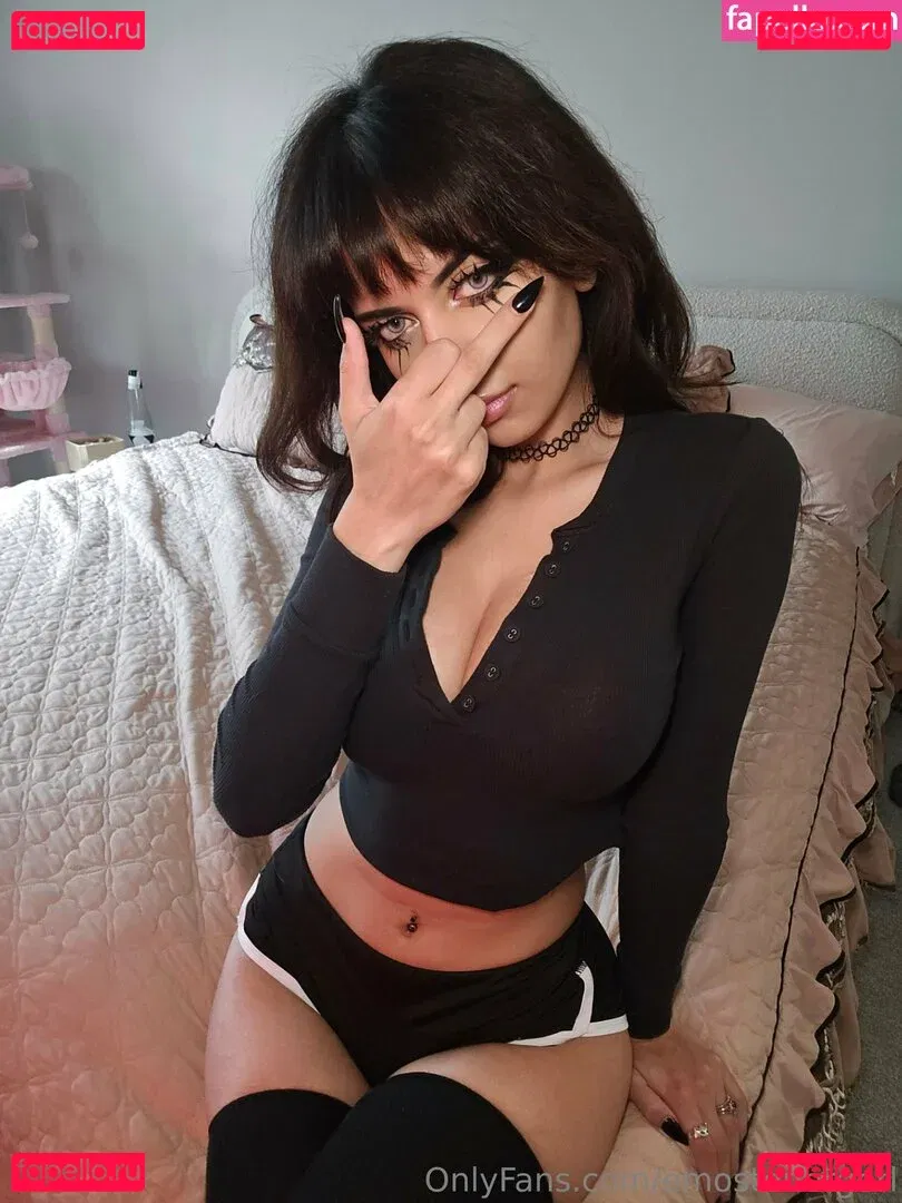 Emostonergorl Onlyfans Photo Gallery 
