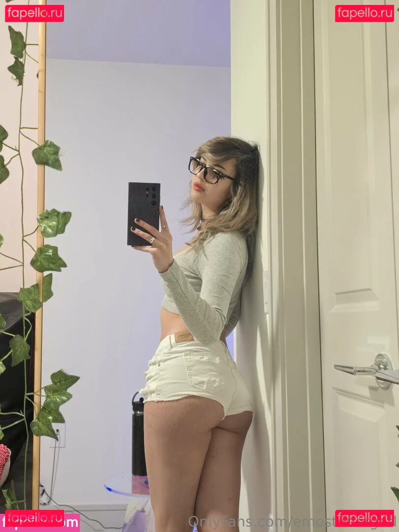 Emostonergorl Onlyfans Photo Gallery 