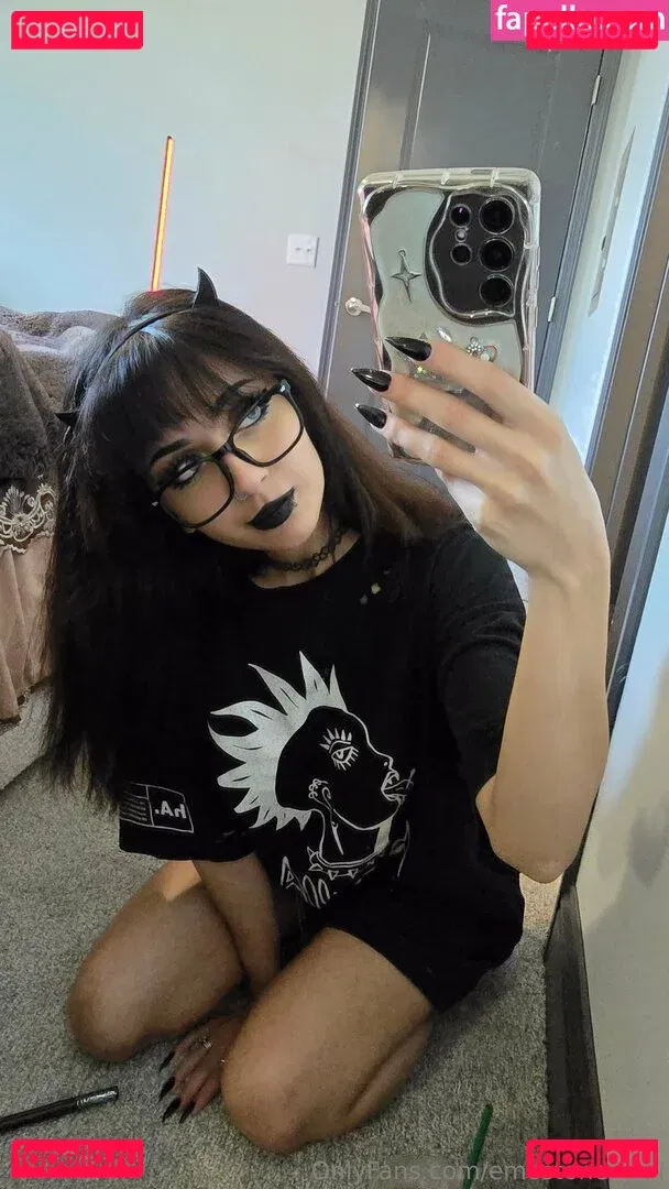 Emostonergorl Onlyfans Photo Gallery 