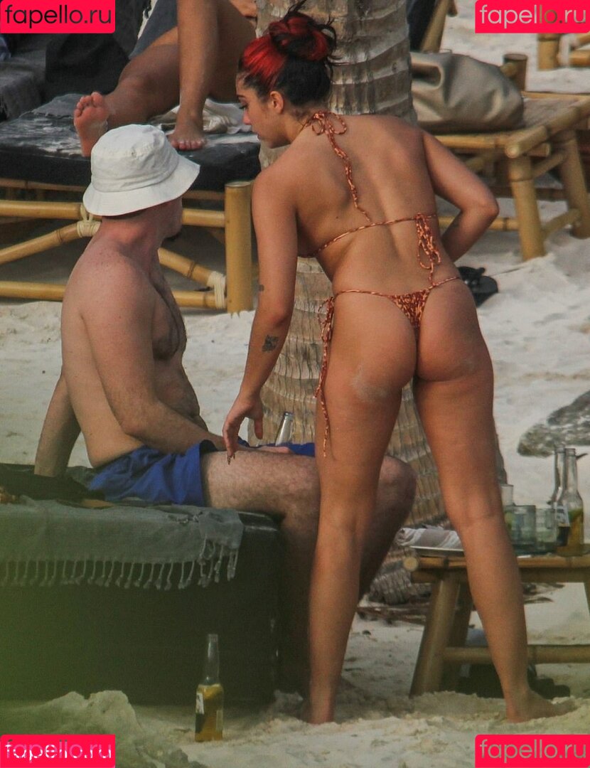 Lorde Onlyfans Photo Gallery 