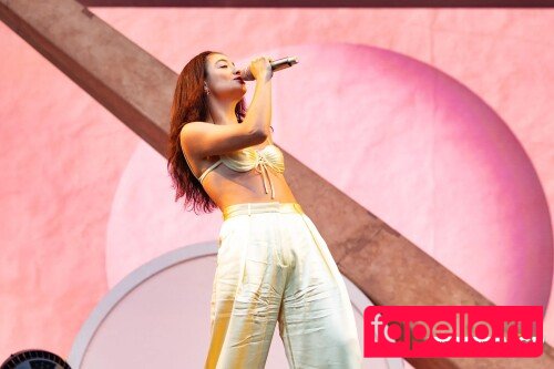 Lorde Onlyfans Photo Gallery 