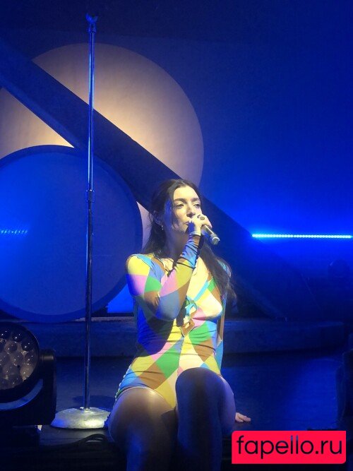 Lorde Onlyfans Photo Gallery 