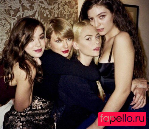 Lorde Onlyfans Photo Gallery 