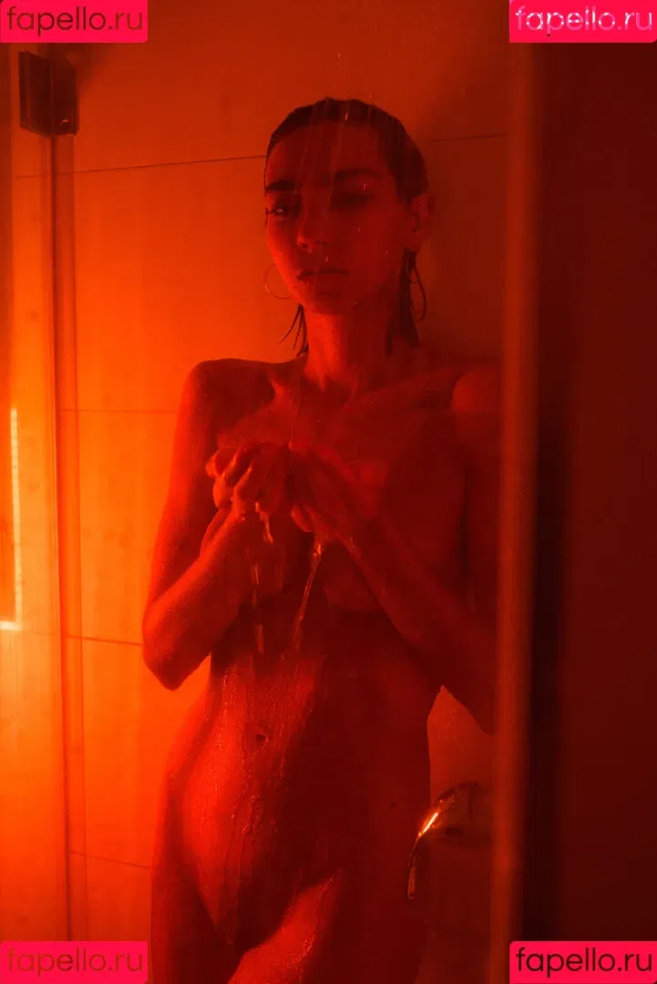 ireenel_ Onlyfans Photo Gallery 