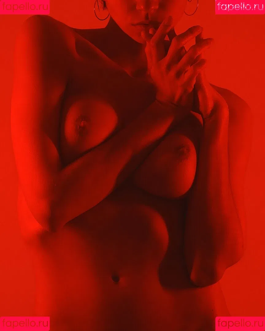 ireenel_ Onlyfans Photo Gallery 