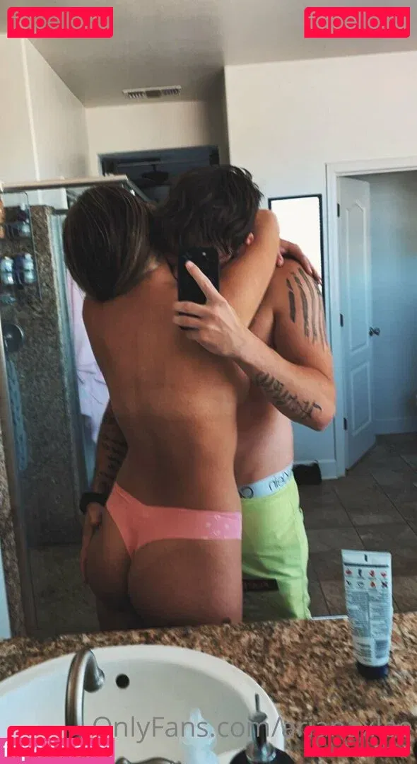 ireenel_ Onlyfans Photo Gallery 