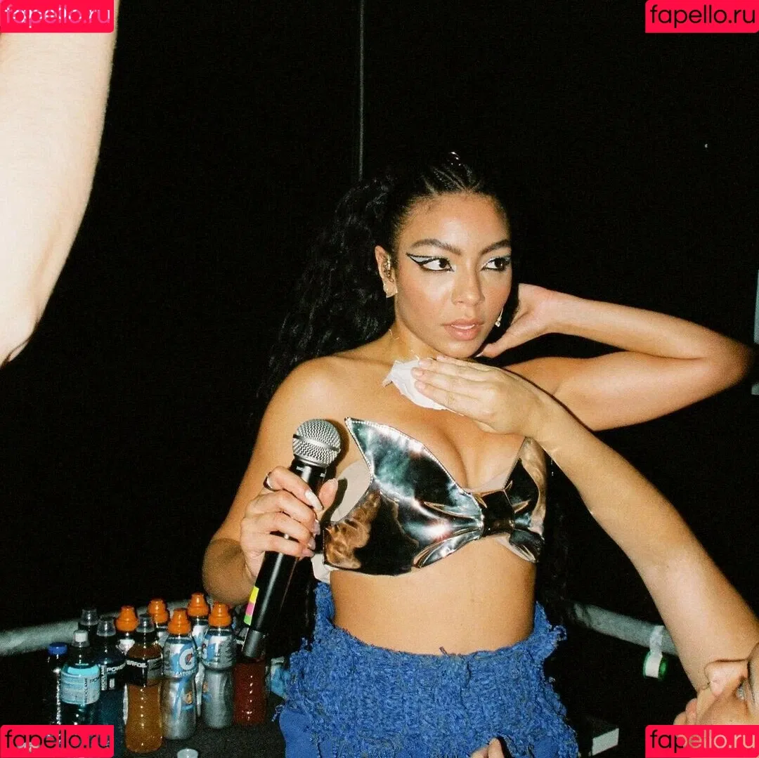 Any Gabrielly Onlyfans Photo Gallery 