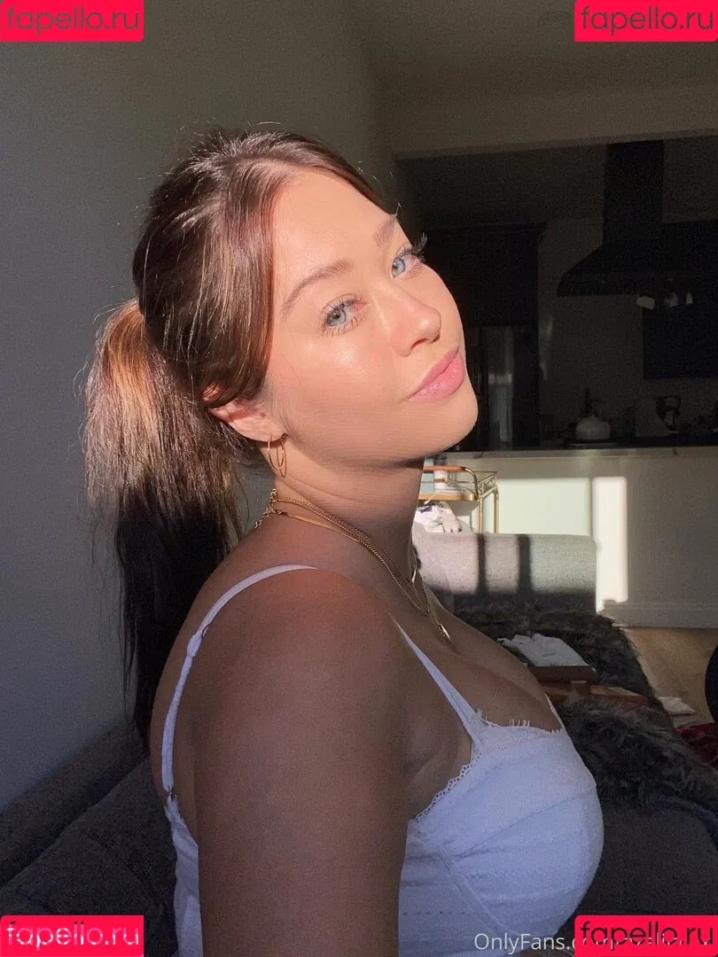 azaliialexi Onlyfans Photo Gallery 