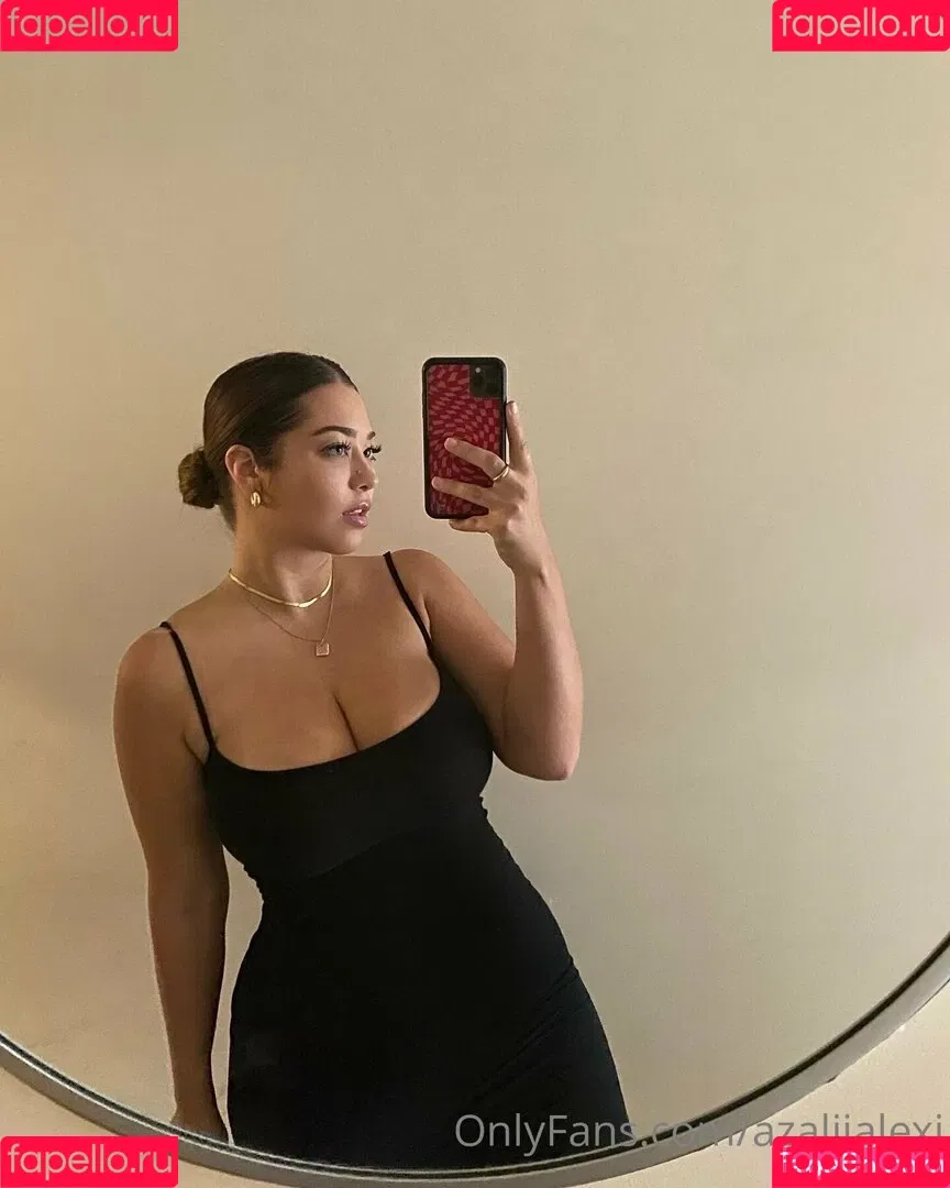 azaliialexi Onlyfans Photo Gallery 