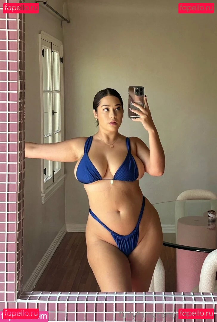 azaliialexi Onlyfans Photo Gallery 