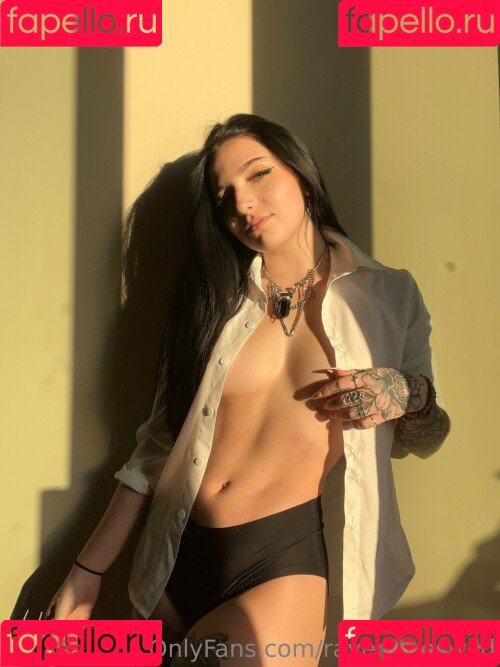 ravengoeswild Onlyfans Photo Gallery 