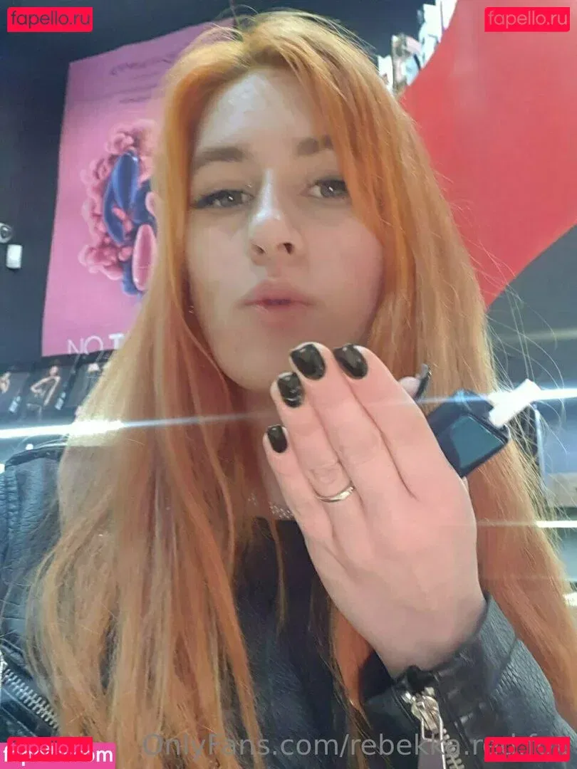 rebekka.red.fox Onlyfans Photo Gallery 