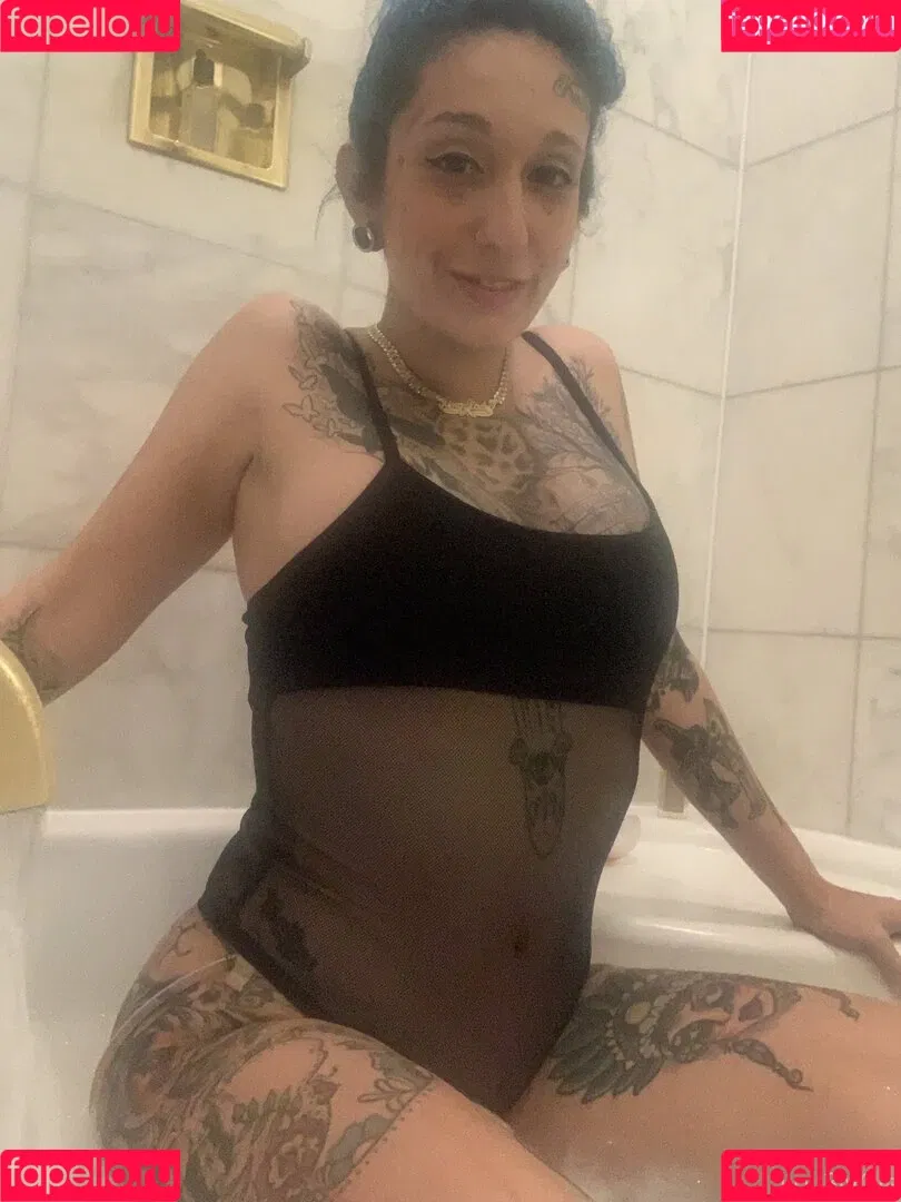 lovelygia Onlyfans Photo Gallery 