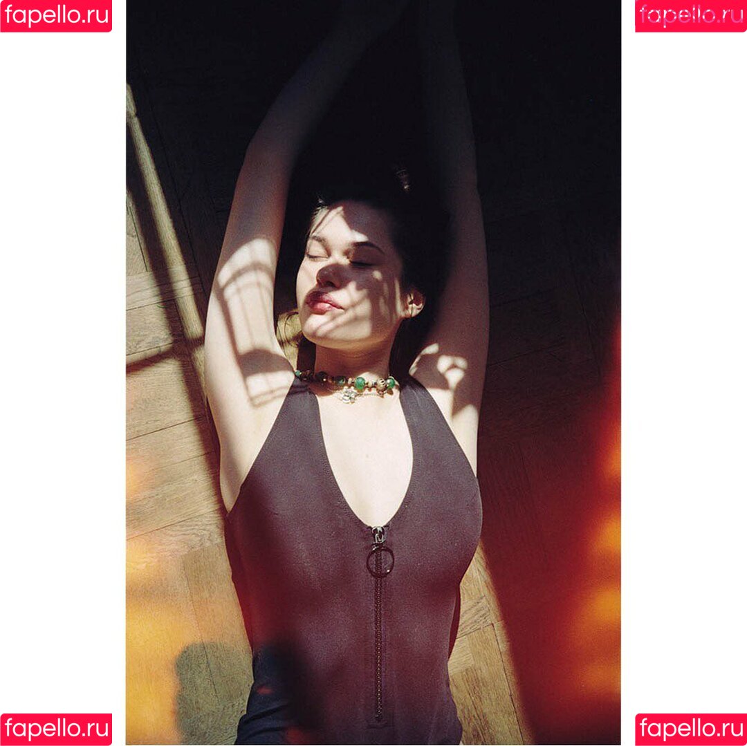 Ariane Ganz Onlyfans Photo Gallery 