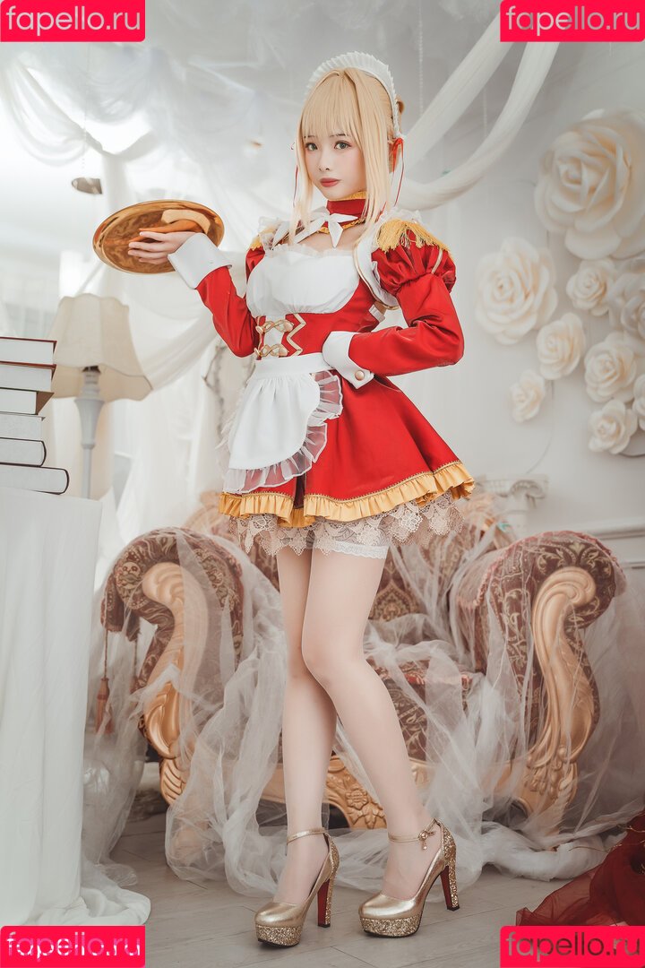 wenwenKira Onlyfans Photo Gallery 