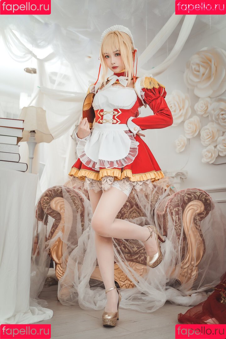 wenwenKira Onlyfans Photo Gallery 