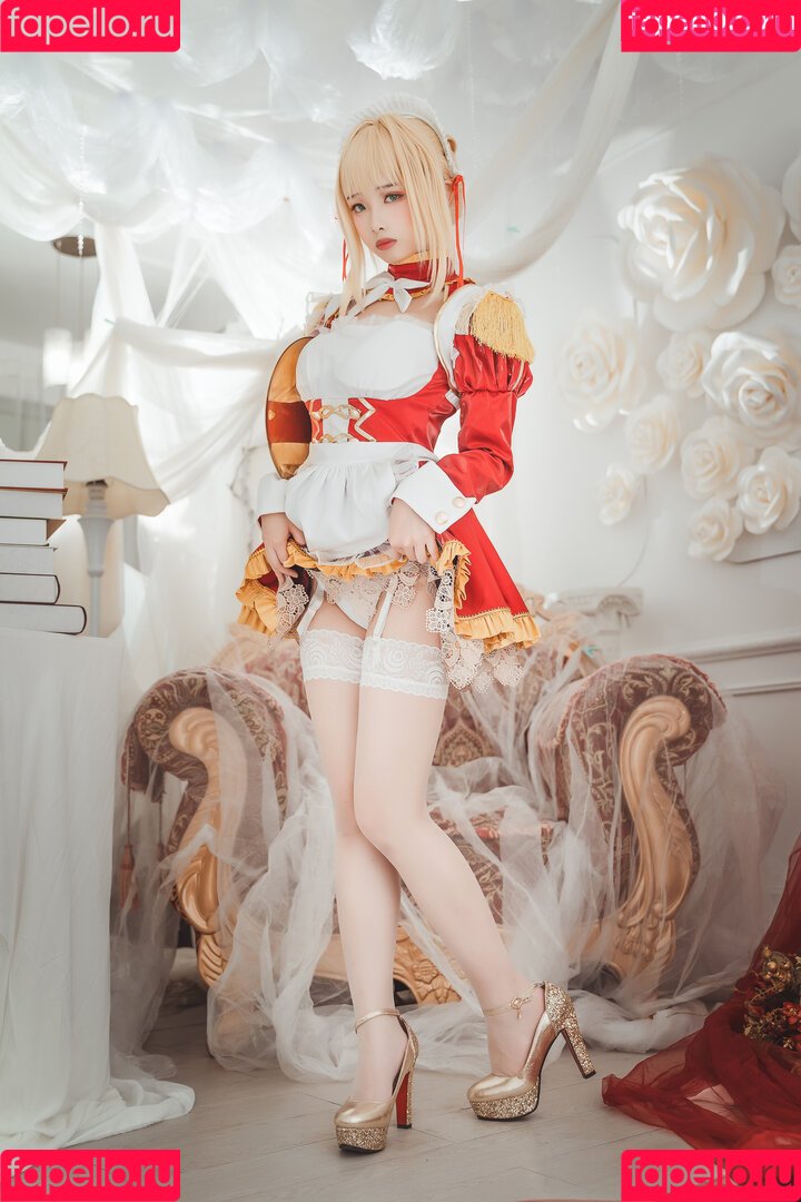 wenwenKira Onlyfans Photo Gallery 