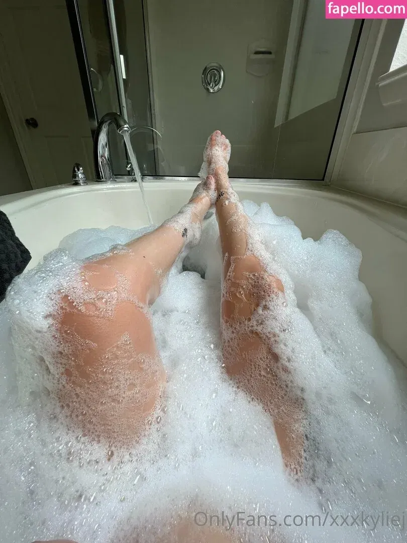 xxxkyliej Onlyfans Photo Gallery 