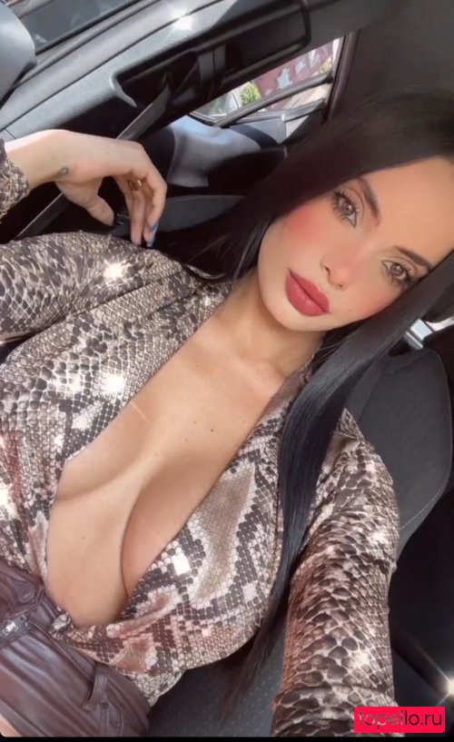 Mariell Andreina Nude Onlyfans Photo 15