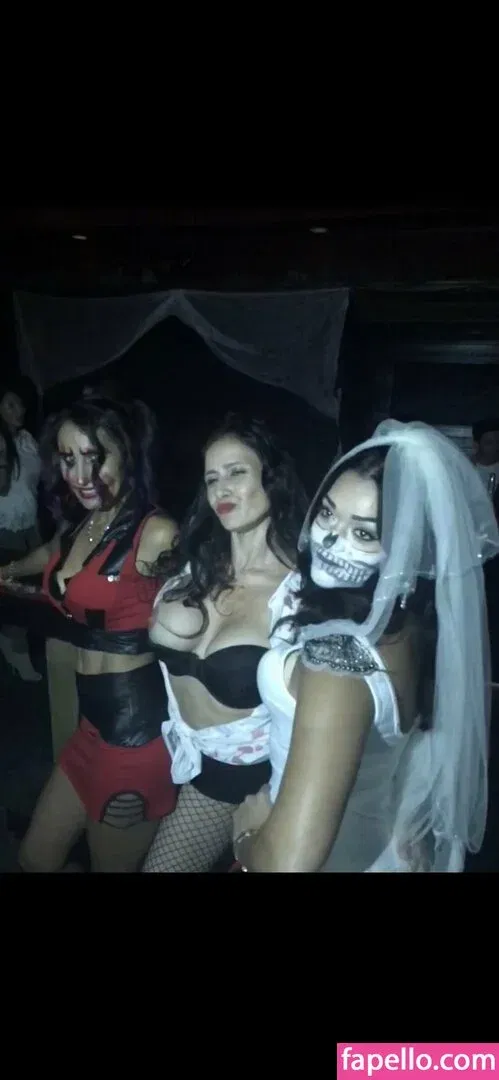 yusimee Onlyfans Photo Gallery 