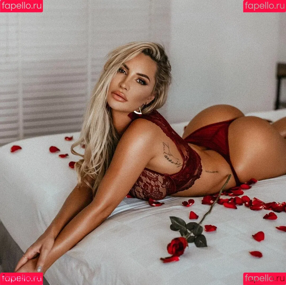 Rosanna Arkle Onlyfans Photo Gallery 
