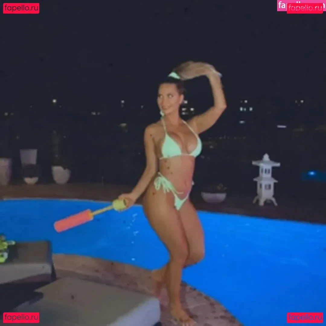 Rosanna Arkle Onlyfans Photo Gallery 