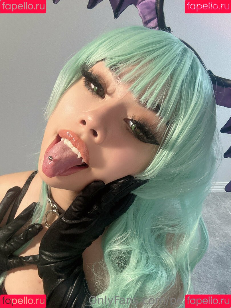 peach.niko Onlyfans Photo Gallery 