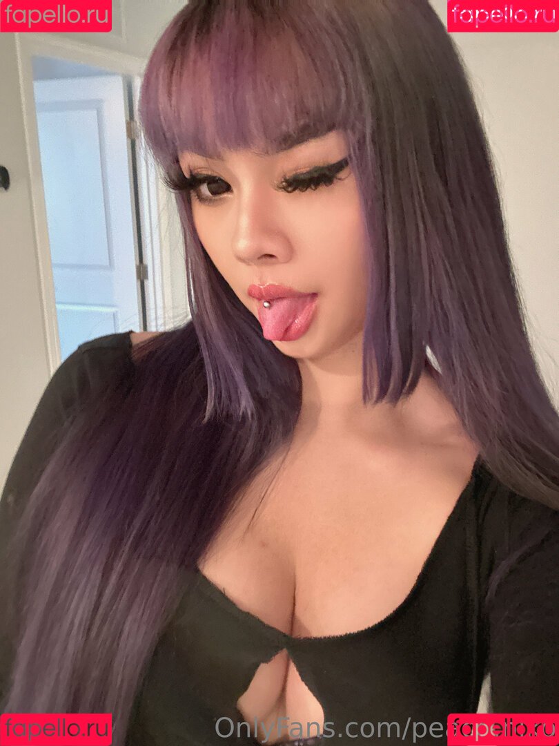 peach.niko Onlyfans Photo Gallery 