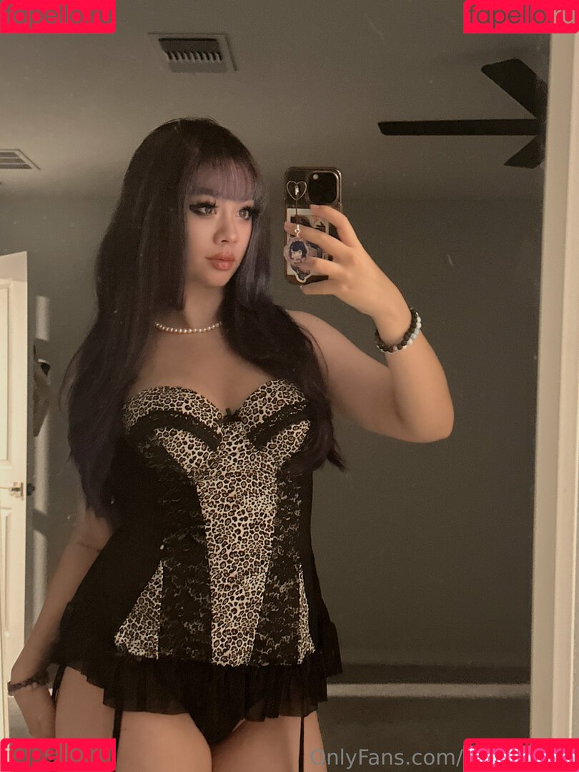 peach.niko Onlyfans Photo Gallery 