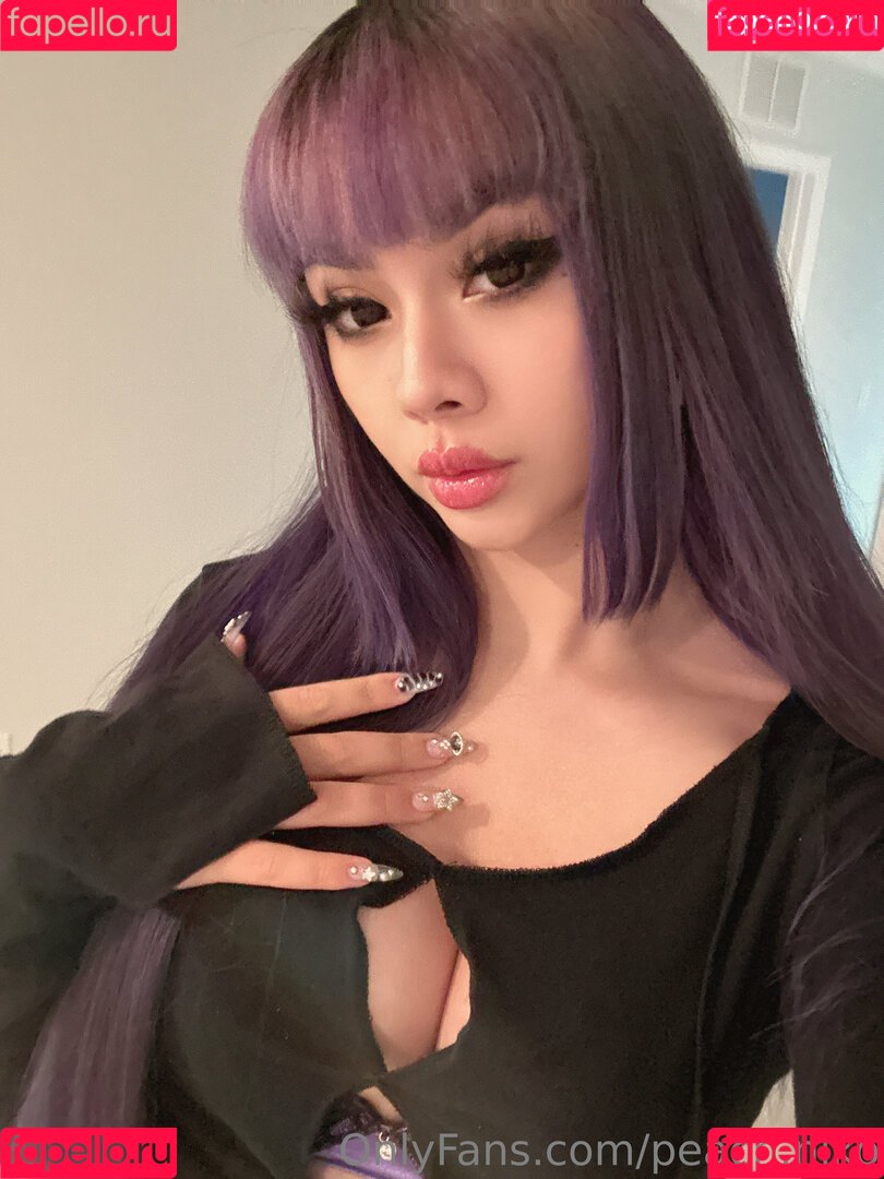 peach.niko Onlyfans Photo Gallery 