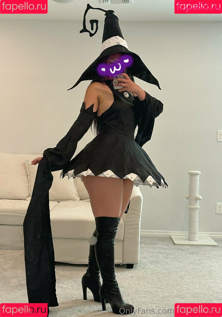 peach.niko Onlyfans Photo Gallery 