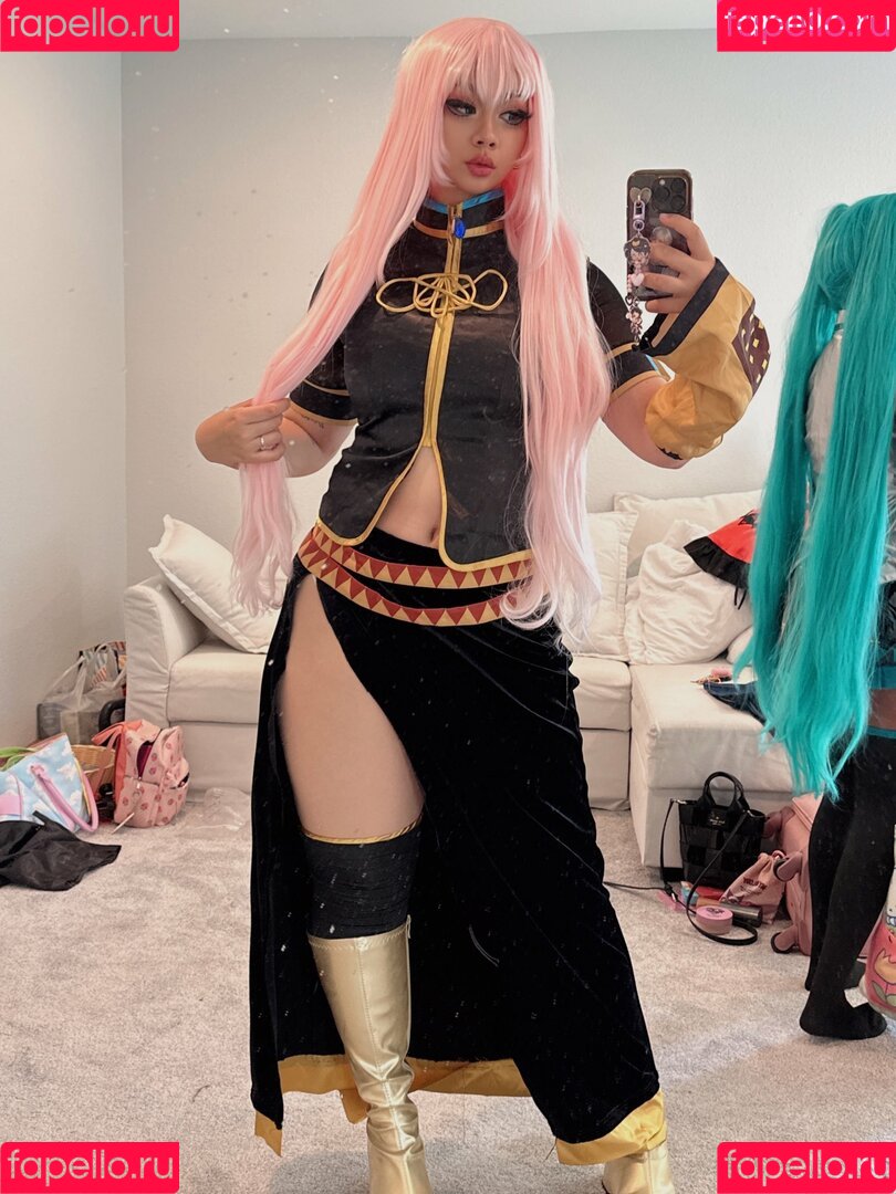 peach.niko Onlyfans Photo Gallery 